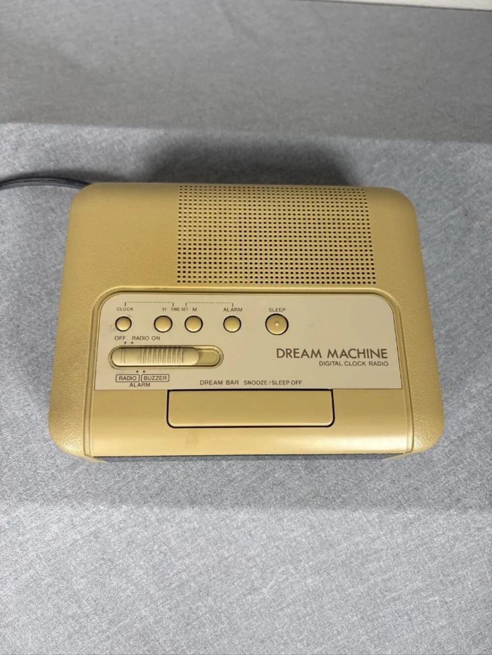 Sony Dream Machine ICF-C240 AM FM Digital Alarm Clock Radio Beige